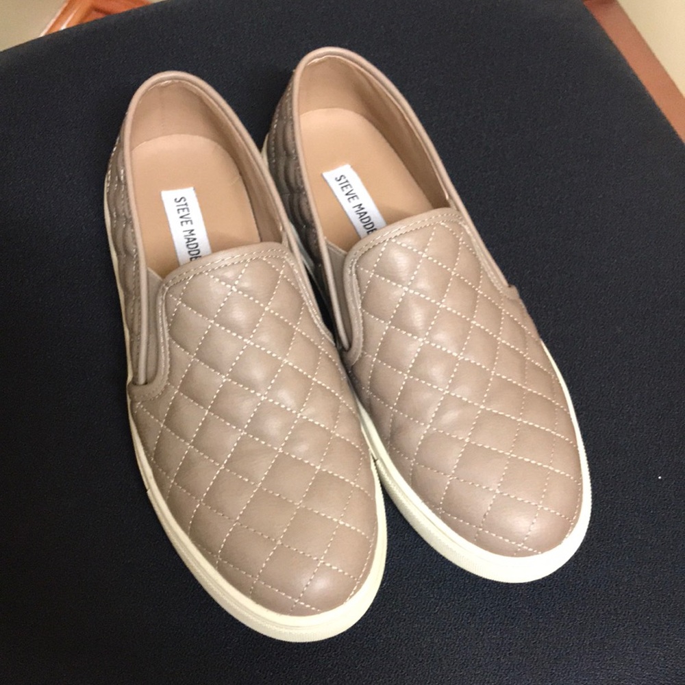 Steve Madden slip ons